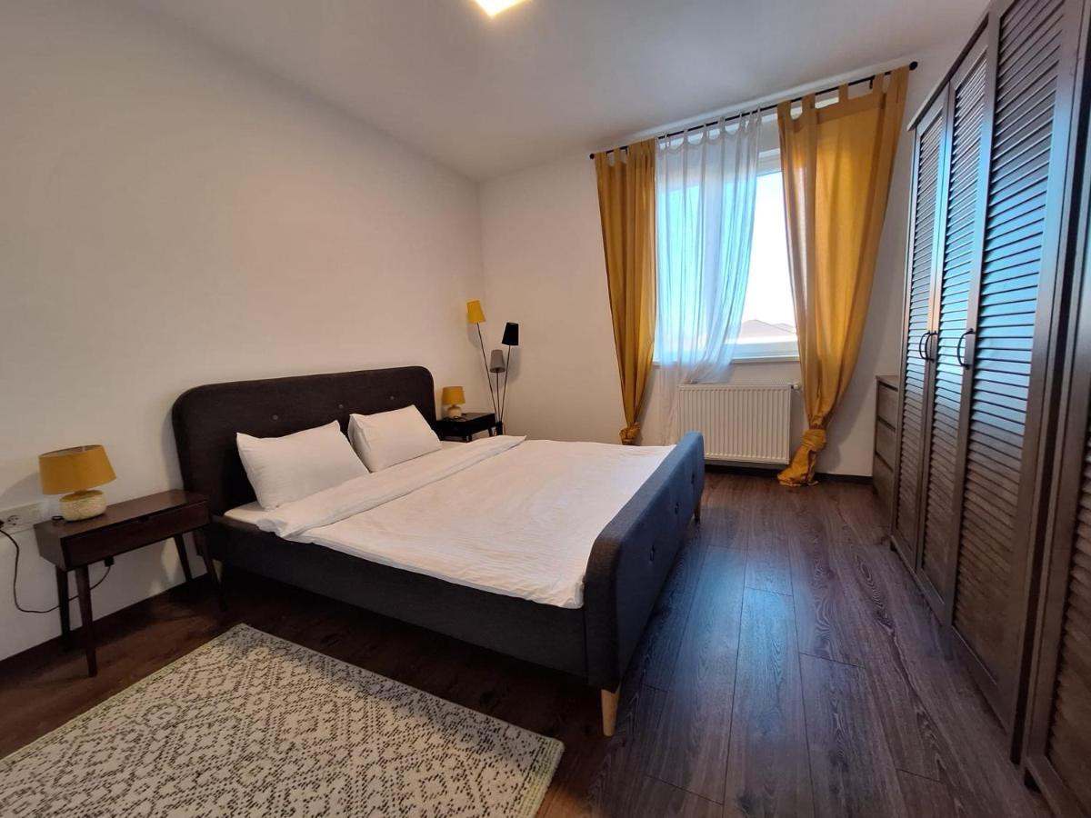Mirvana Apartments Metheor Executive Suite ทิมิชัวรา ภายนอก รูปภาพ