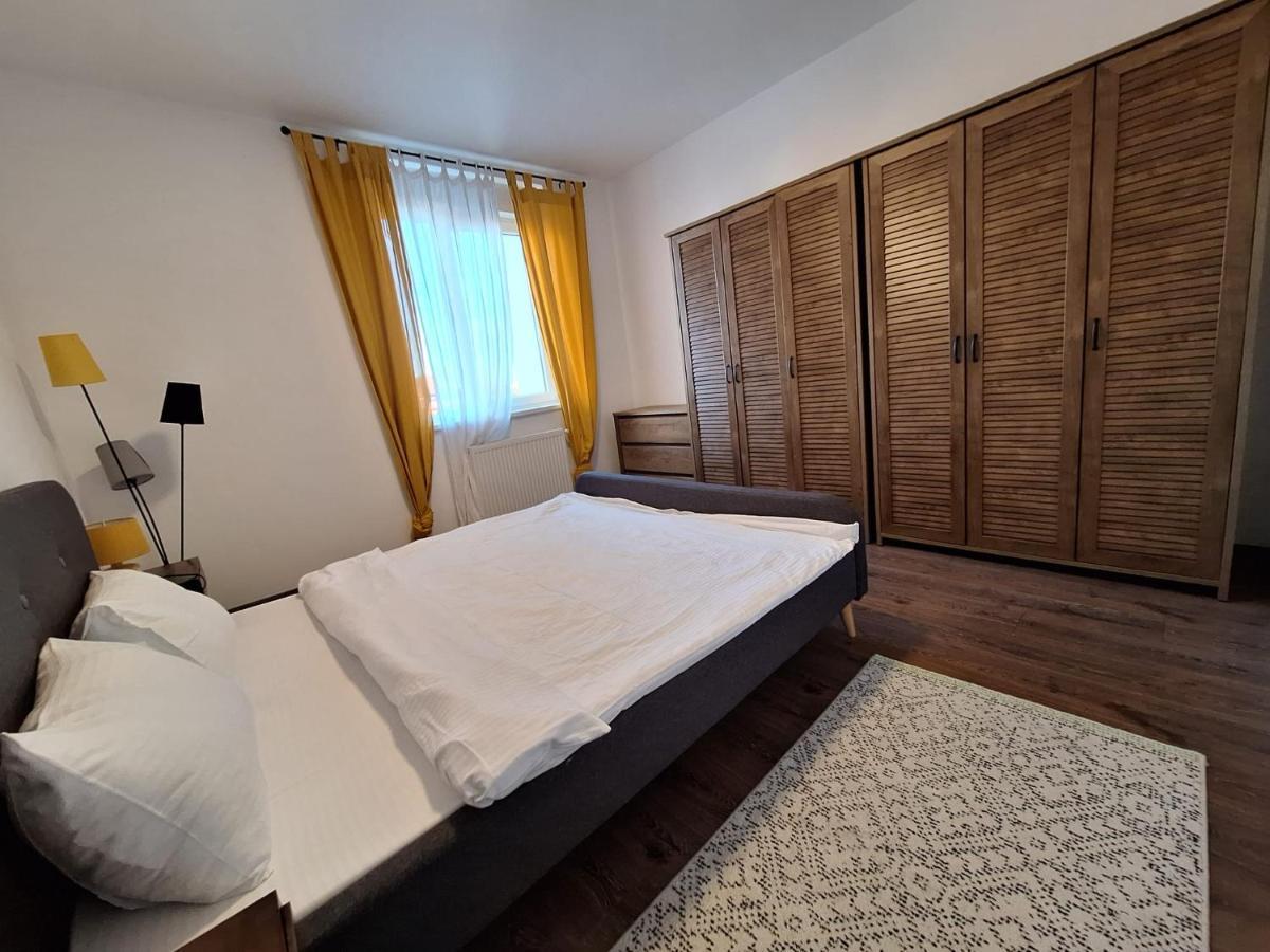 Mirvana Apartments Metheor Executive Suite ทิมิชัวรา ภายนอก รูปภาพ