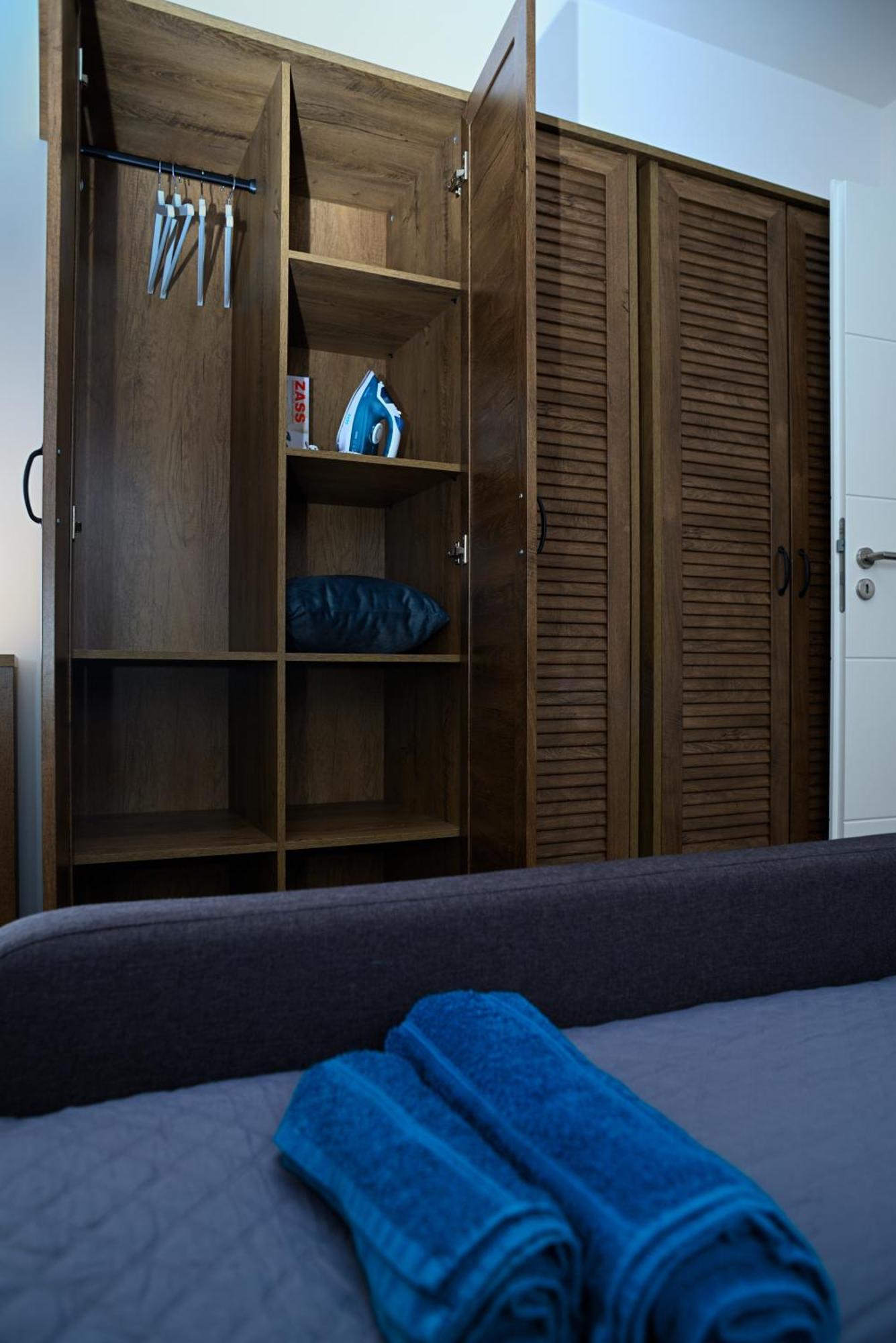 Mirvana Apartments Metheor Executive Suite ทิมิชัวรา ภายนอก รูปภาพ