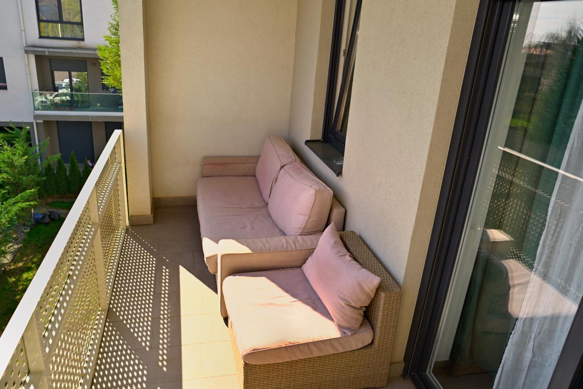 Mirvana Apartments Metheor Executive Suite ทิมิชัวรา ภายนอก รูปภาพ