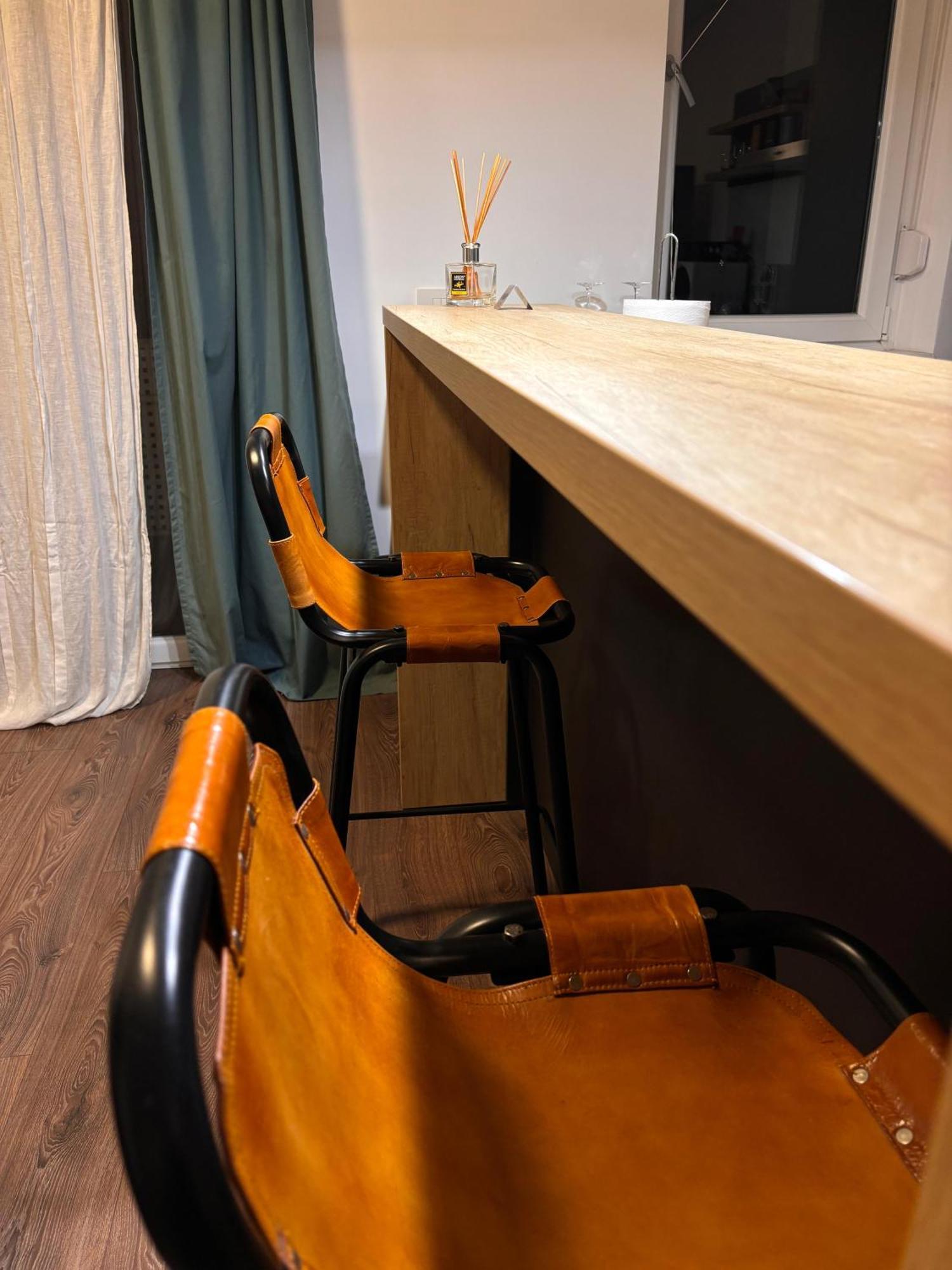 Mirvana Apartments Metheor Executive Suite ทิมิชัวรา ภายนอก รูปภาพ